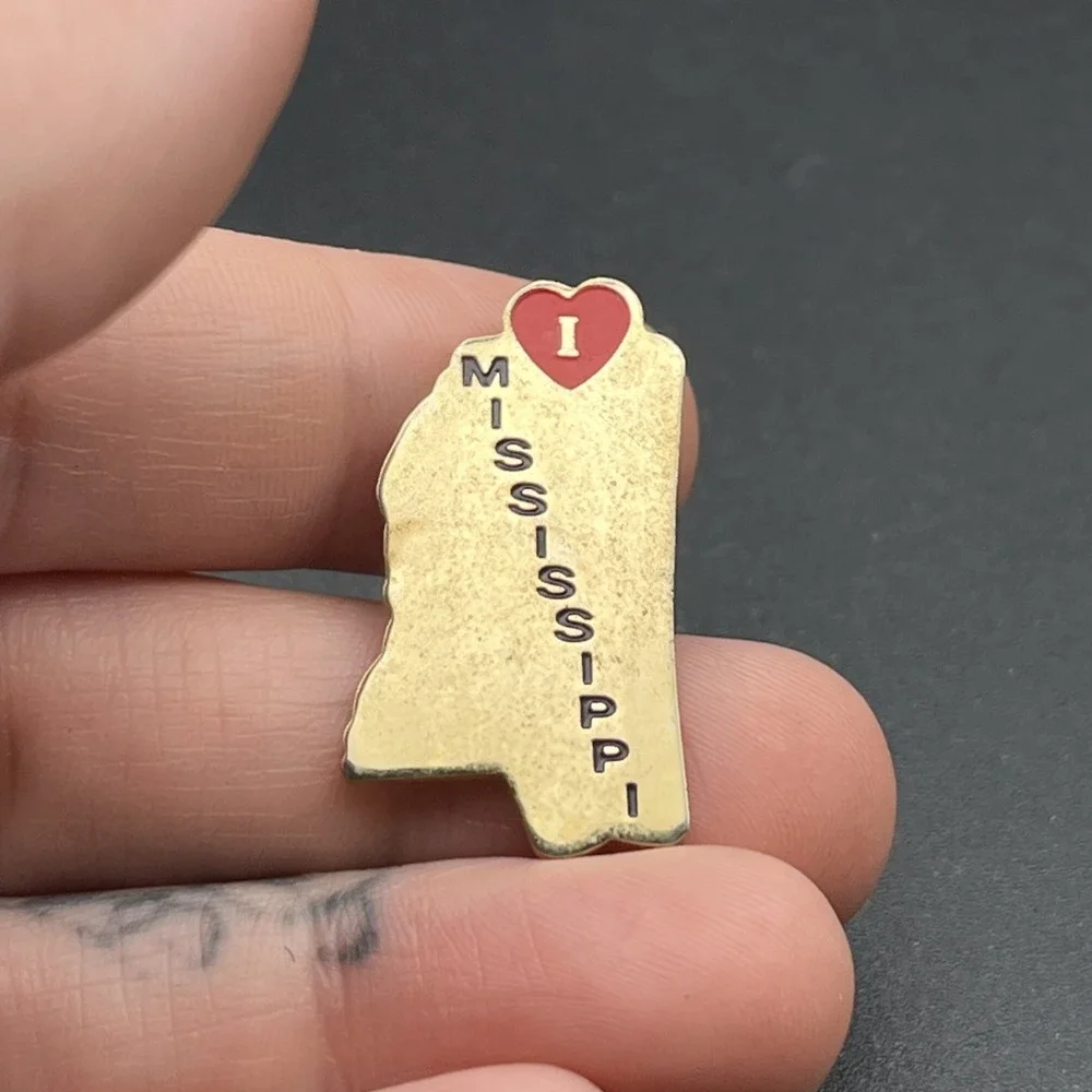 I Heart Love Mississippi State Outline United States Of America Lapel Hat‎ Pin